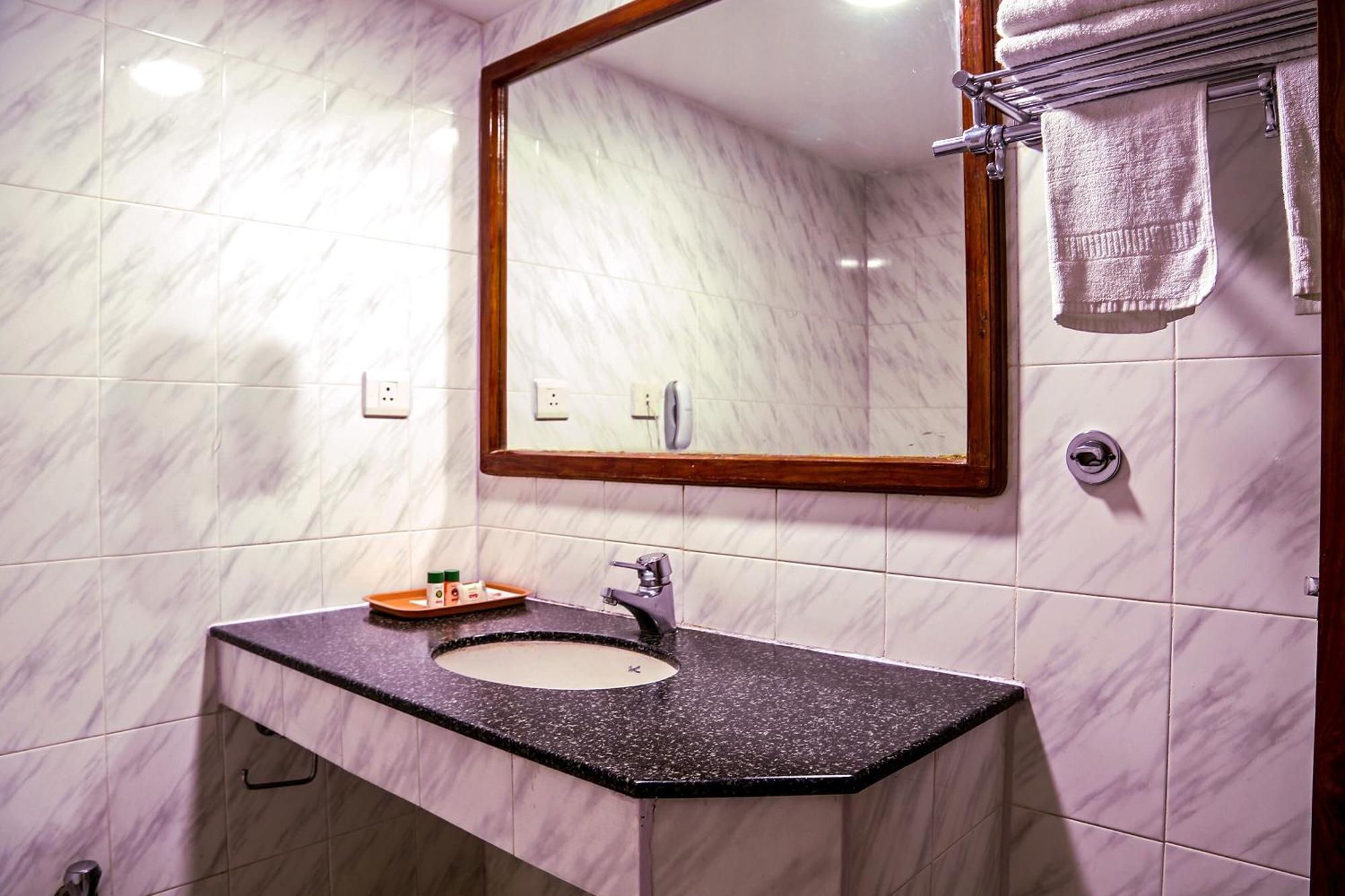 Collection O Poojith Residency Hotel Tirupati Exterior photo